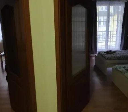 Apartman 404 ياخيموف المظهر الخارجي الصورة