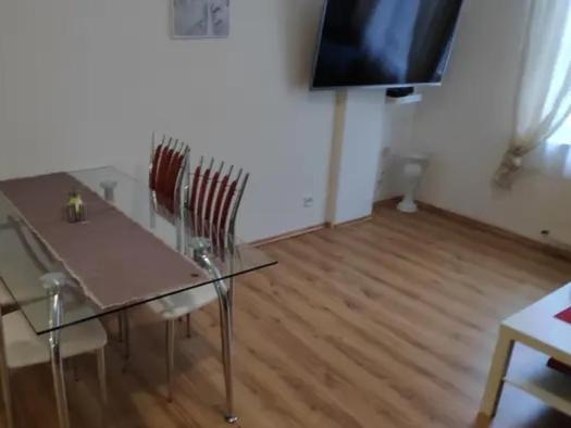 Apartman 404 ياخيموف المظهر الخارجي الصورة